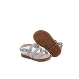 Sandalo in mignon glitterato con cinturino regolabile. Artigianale e Made in Italy.