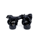 Ciabatta elegante total black in nylon imbottito con fiocco ton sur ton. Suola platform. Artigianale e Made in Italy.